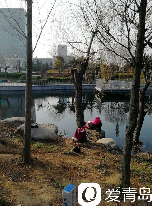 李沧金水桥公园变身洗衣场，市民担忧深水安全风险